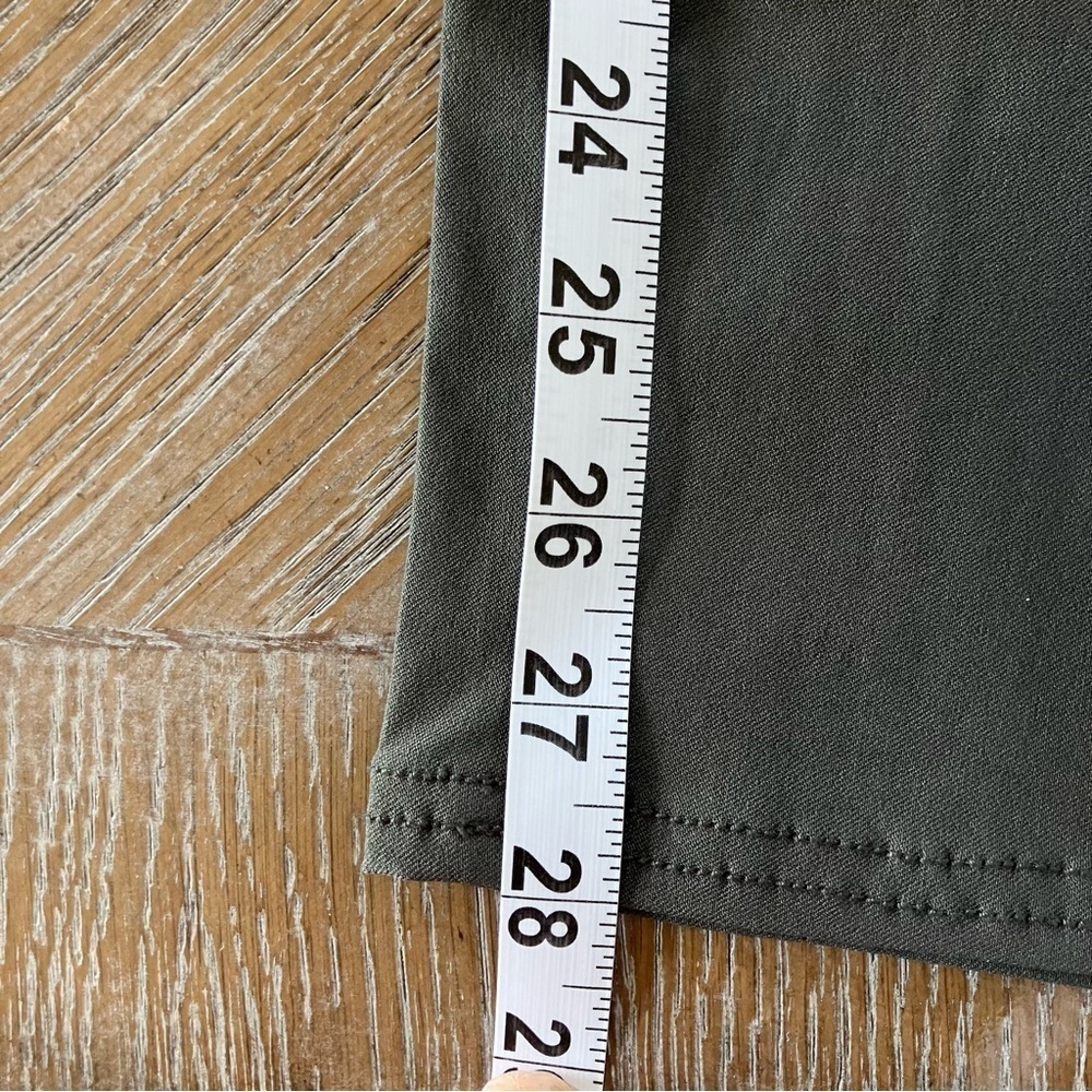 NIC+ZOE Greenish Gray Wonderstretch Pocket Straight Leg Pants (2) - Picture 10 of 10